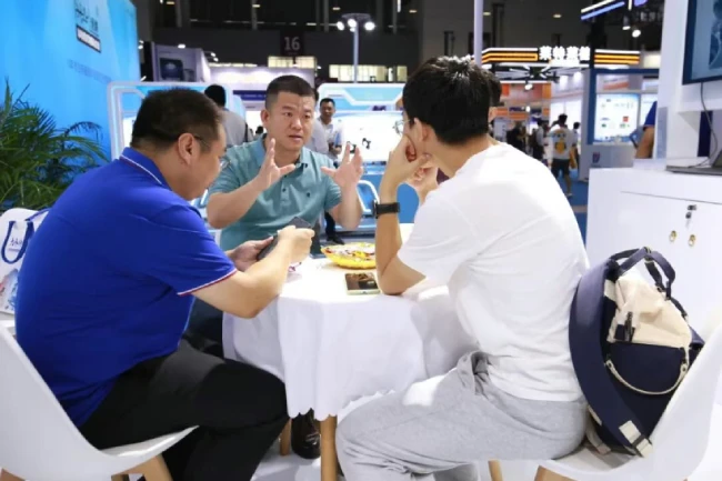 度申营销总监接待客户