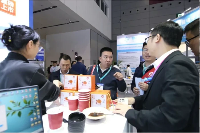 客户填问卷领礼品